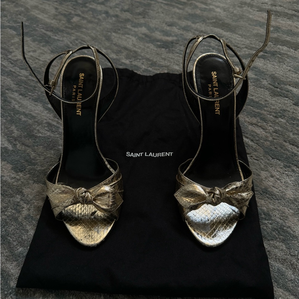 Saint Laurent Anouk Metallic
Snakeskin Bow Sandals size 37 1/2